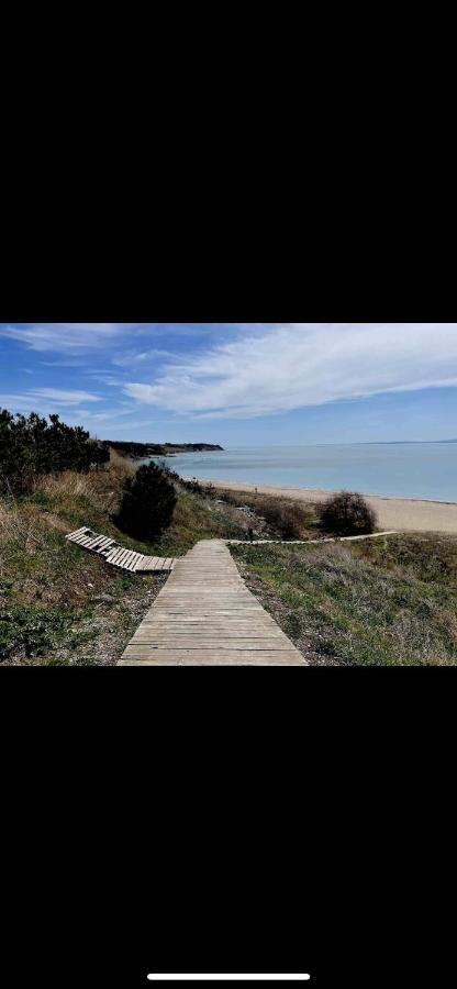 Brand New First Line Sea View 2 Bedroom Apartment Burgas Stad Buitenkant foto